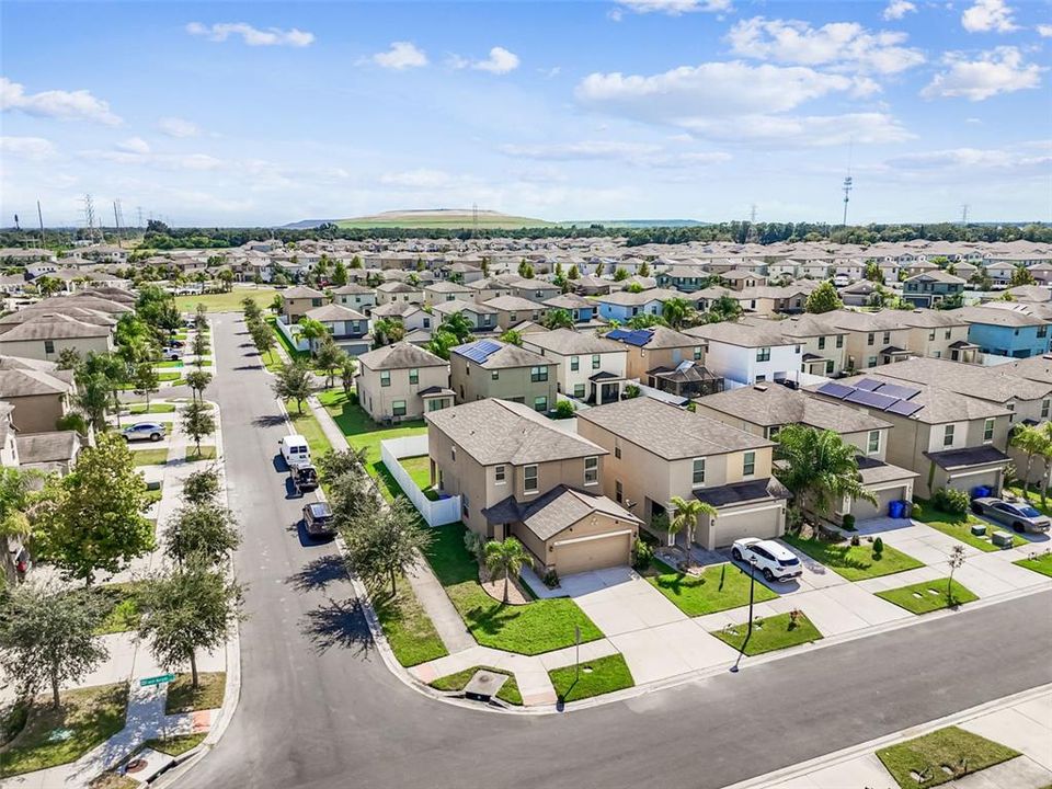 Active With Contract: $390,000 (4 beds, 2 baths, 2109 Square Feet)