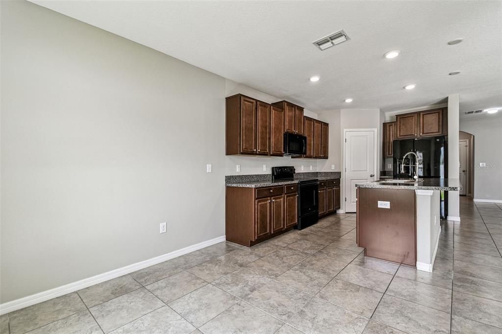 Active With Contract: $390,000 (4 beds, 2 baths, 2109 Square Feet)