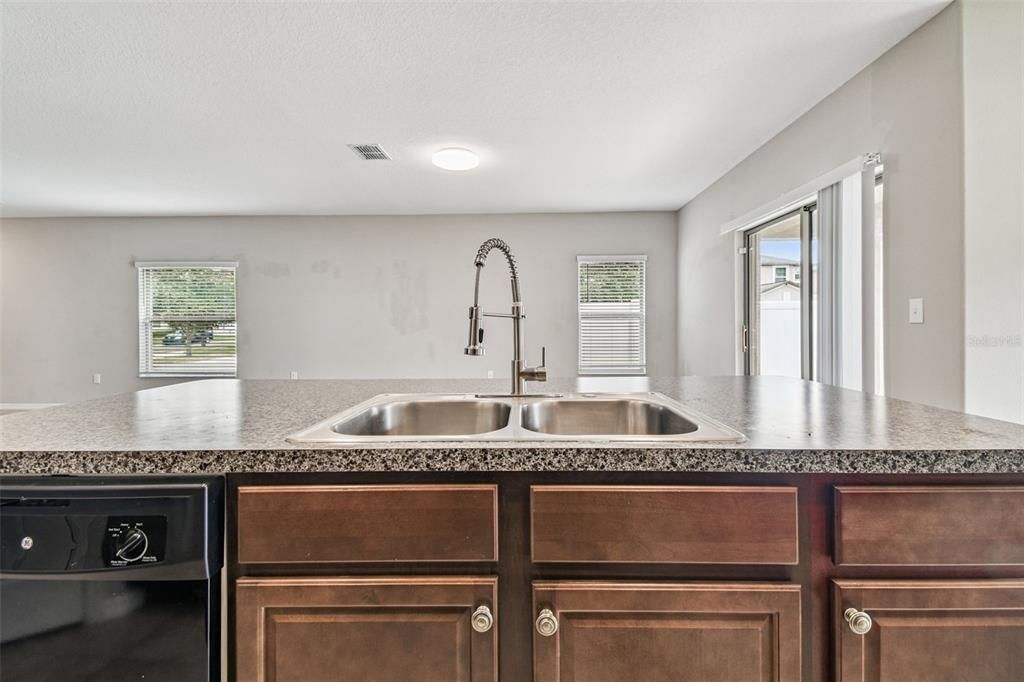 Active With Contract: $390,000 (4 beds, 2 baths, 2109 Square Feet)