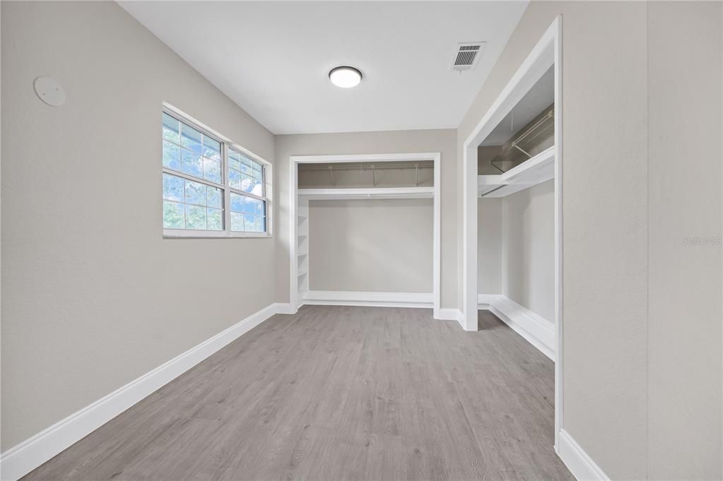 En Venta: $519,000 (4 camas, 3 baños, 3377 Pies cuadrados)