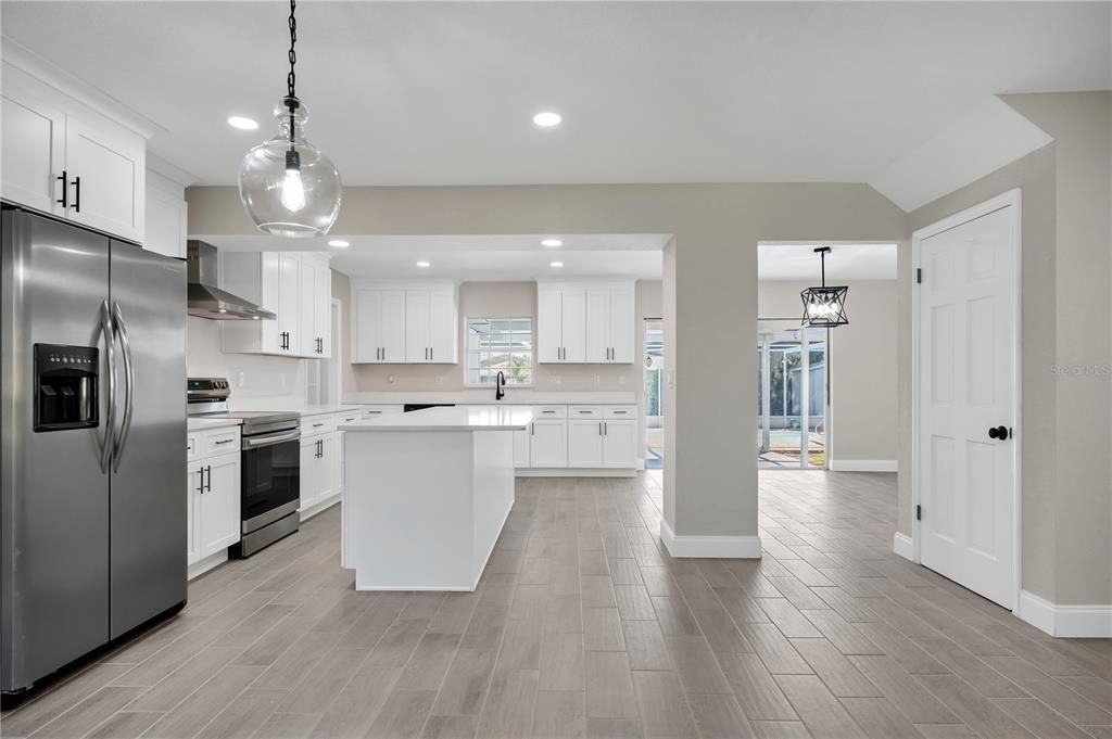 En Venta: $519,000 (4 camas, 3 baños, 3377 Pies cuadrados)