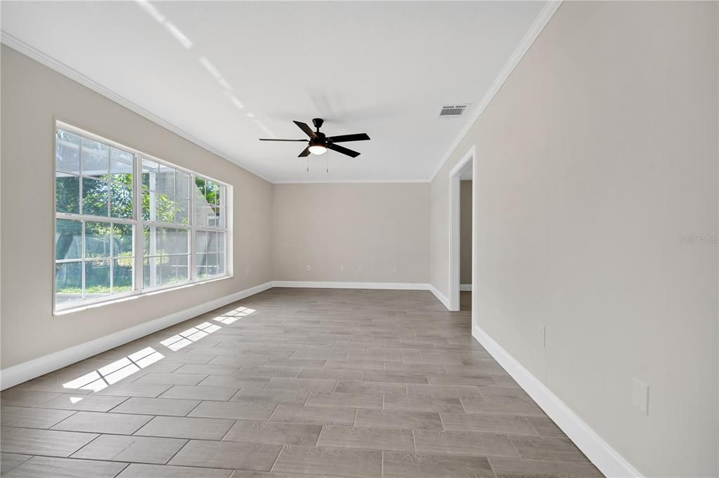 En Venta: $519,000 (4 camas, 3 baños, 3377 Pies cuadrados)