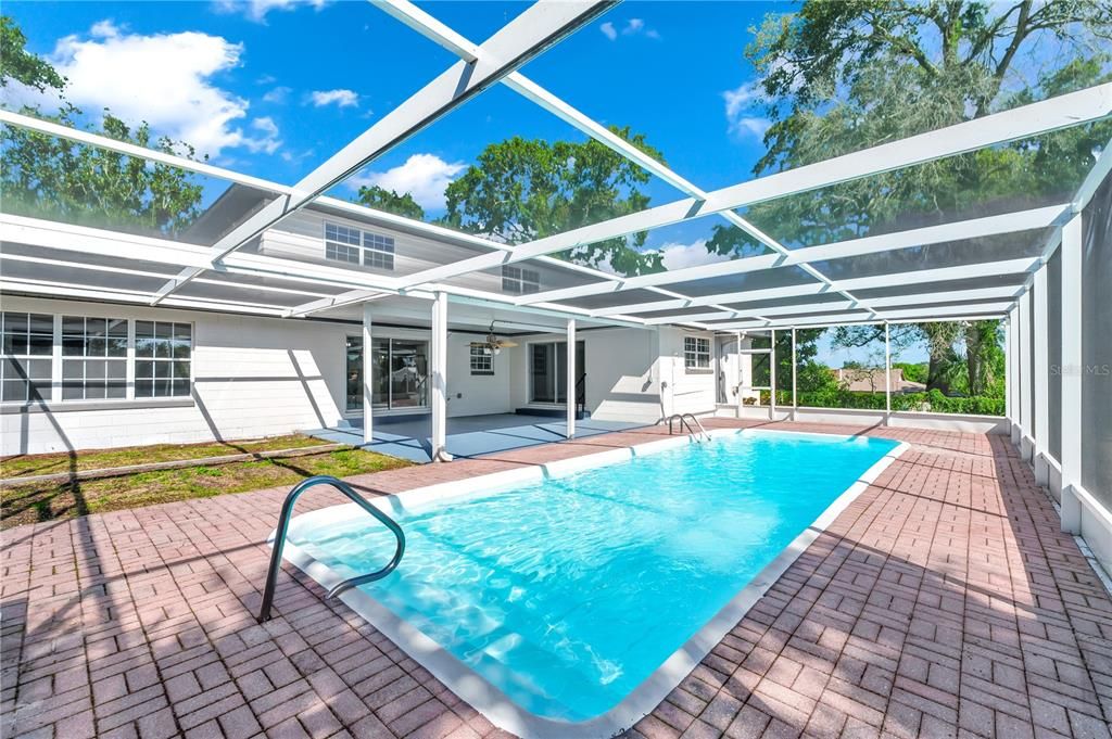 En Venta: $519,000 (4 camas, 3 baños, 3377 Pies cuadrados)