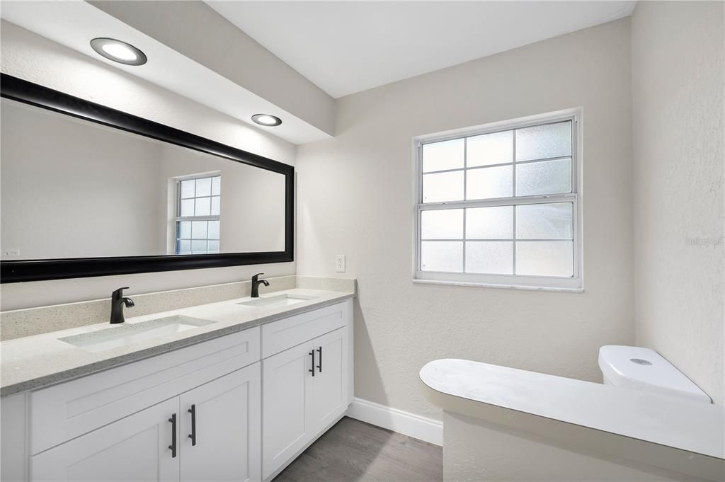 En Venta: $519,000 (4 camas, 3 baños, 3377 Pies cuadrados)