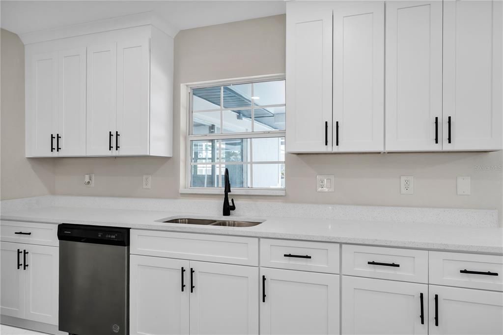 En Venta: $519,000 (4 camas, 3 baños, 3377 Pies cuadrados)