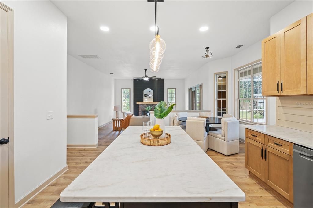 待售: $950,000 (4 贝兹, 3 浴室, 4101 平方英尺)