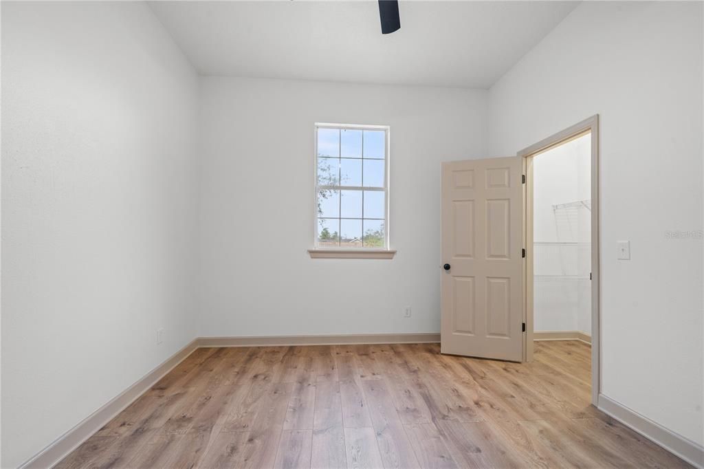 待售: $950,000 (4 贝兹, 3 浴室, 4101 平方英尺)