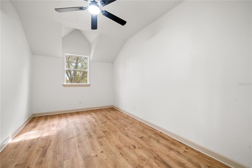 待售: $950,000 (4 贝兹, 3 浴室, 4101 平方英尺)