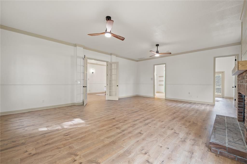 待售: $950,000 (4 贝兹, 3 浴室, 4101 平方英尺)