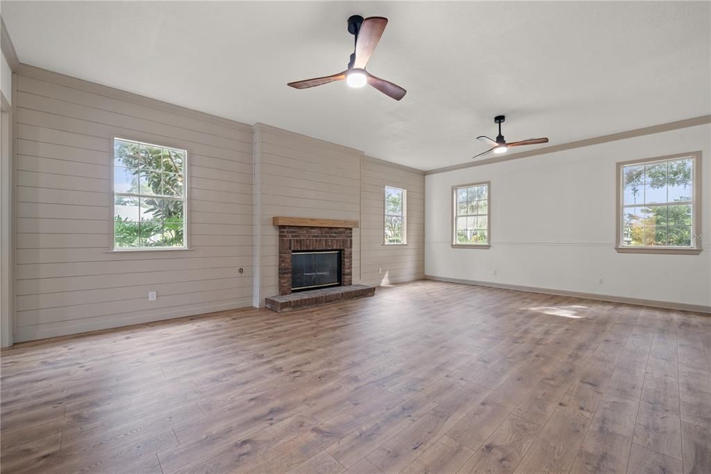 待售: $950,000 (4 贝兹, 3 浴室, 4101 平方英尺)