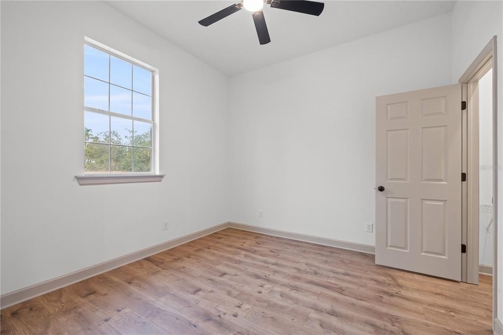 待售: $950,000 (4 贝兹, 3 浴室, 4101 平方英尺)