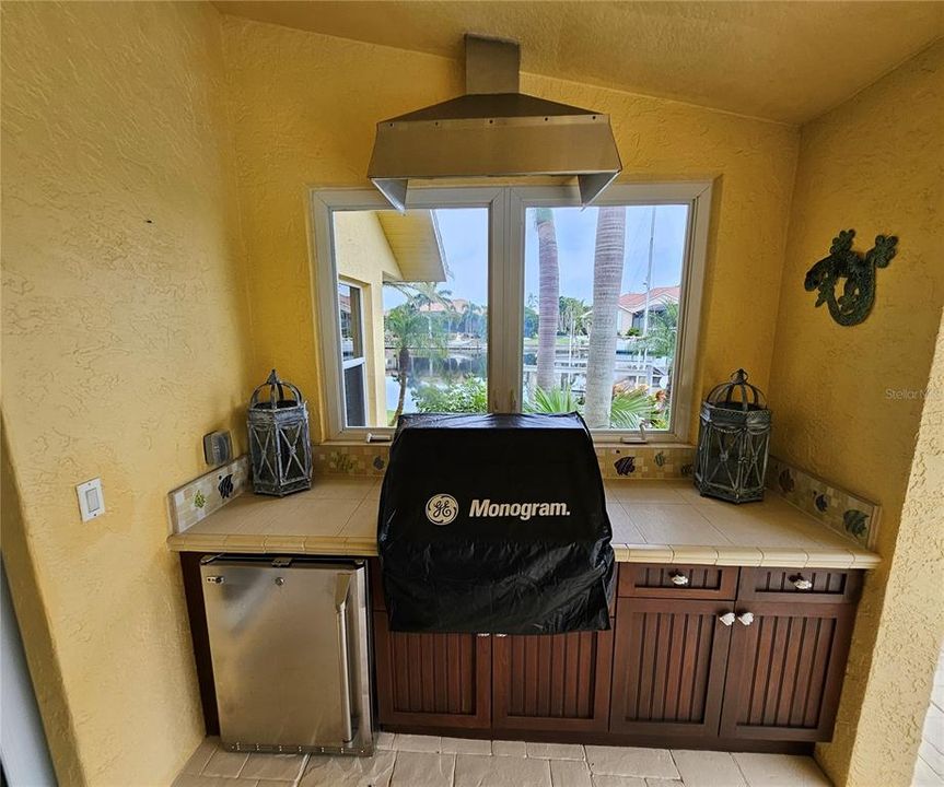 For Rent: $4,500 (3 beds, 2 baths, 2421 Square Feet)