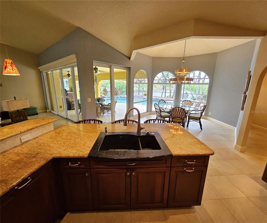 For Rent: $4,500 (3 beds, 2 baths, 2421 Square Feet)