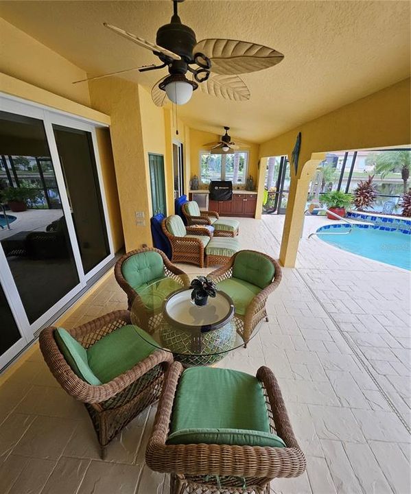 For Rent: $4,500 (3 beds, 2 baths, 2421 Square Feet)