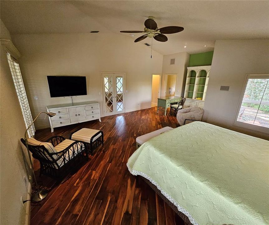 For Rent: $4,500 (3 beds, 2 baths, 2421 Square Feet)