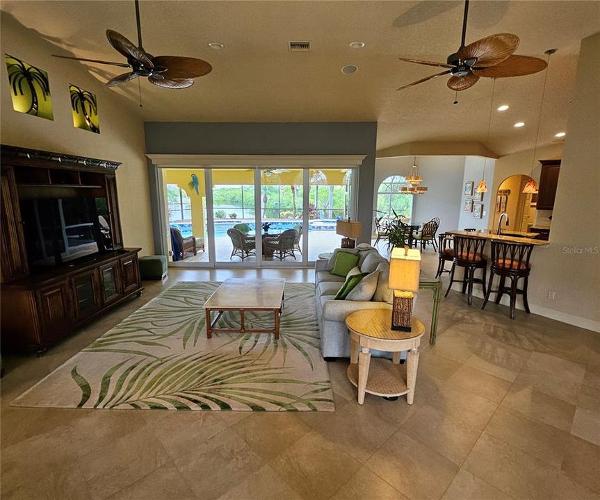 For Rent: $4,500 (3 beds, 2 baths, 2421 Square Feet)