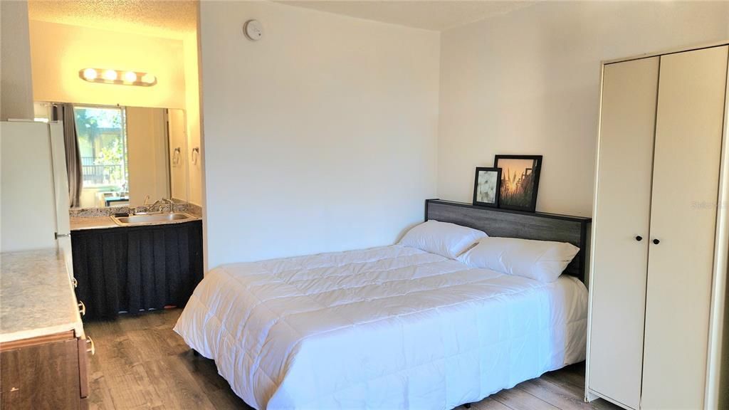 待售: $63,000 (0 贝兹, 1 浴室, 276 平方英尺)