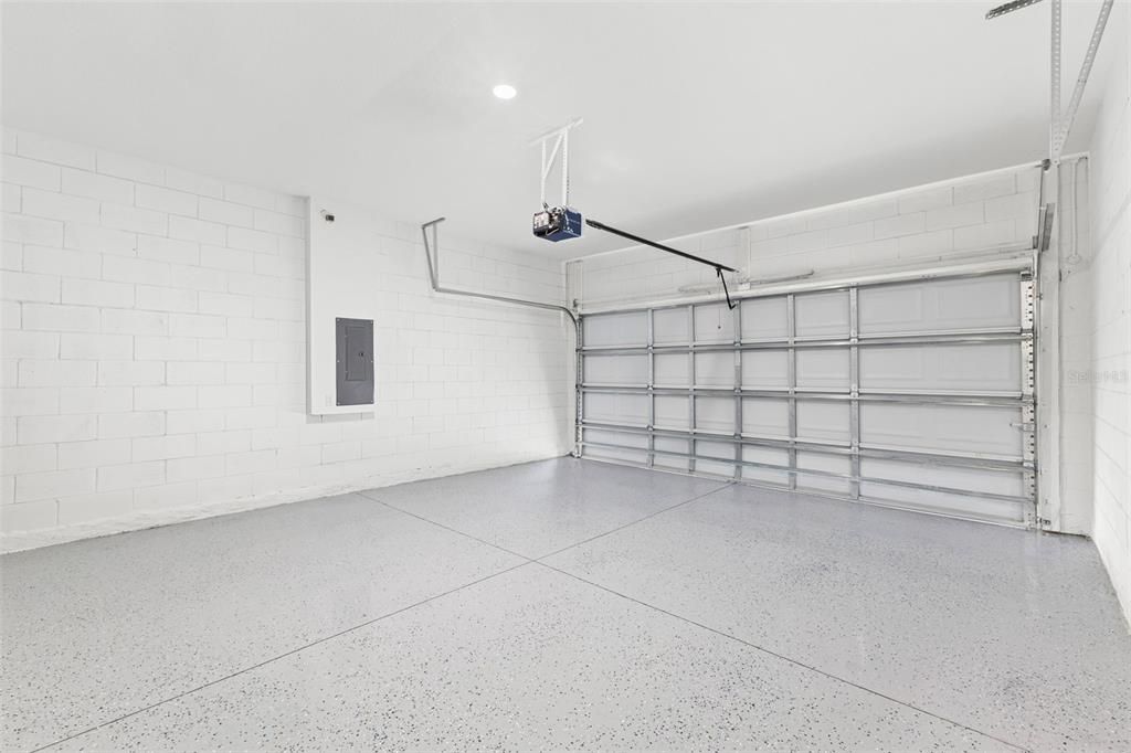 На продажу: $409,000 (4 спален, 2 ванн, 1763 Квадратных фут)