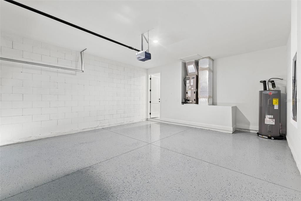 На продажу: $409,000 (4 спален, 2 ванн, 1763 Квадратных фут)