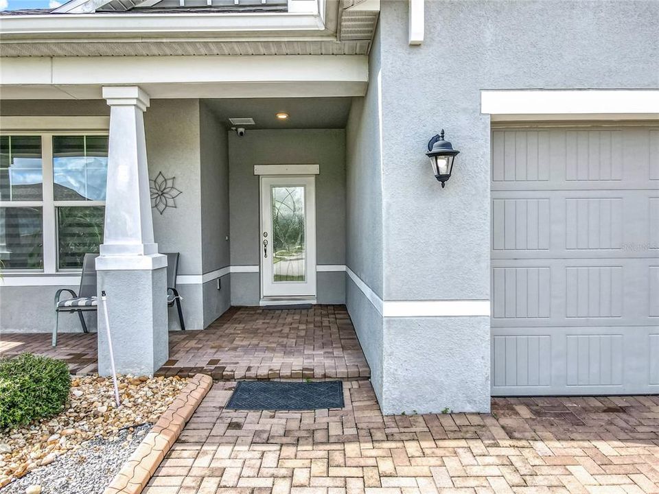 合同活跃: $499,500 (3 贝兹, 2 浴室, 1872 平方英尺)