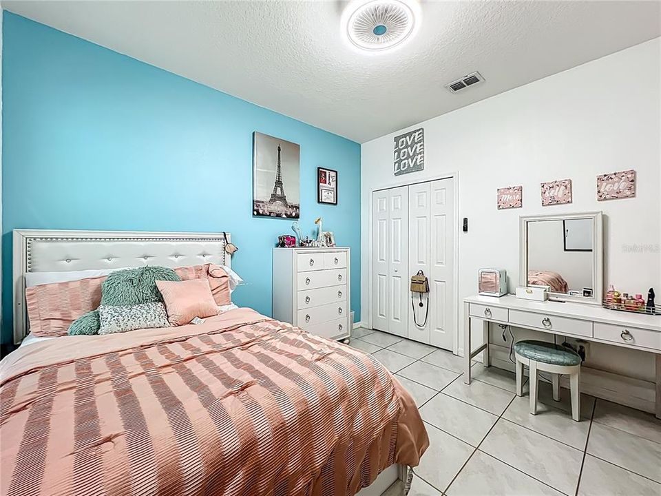 合同活跃: $499,500 (3 贝兹, 2 浴室, 1872 平方英尺)