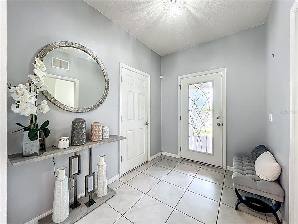 合同活跃: $499,500 (3 贝兹, 2 浴室, 1872 平方英尺)