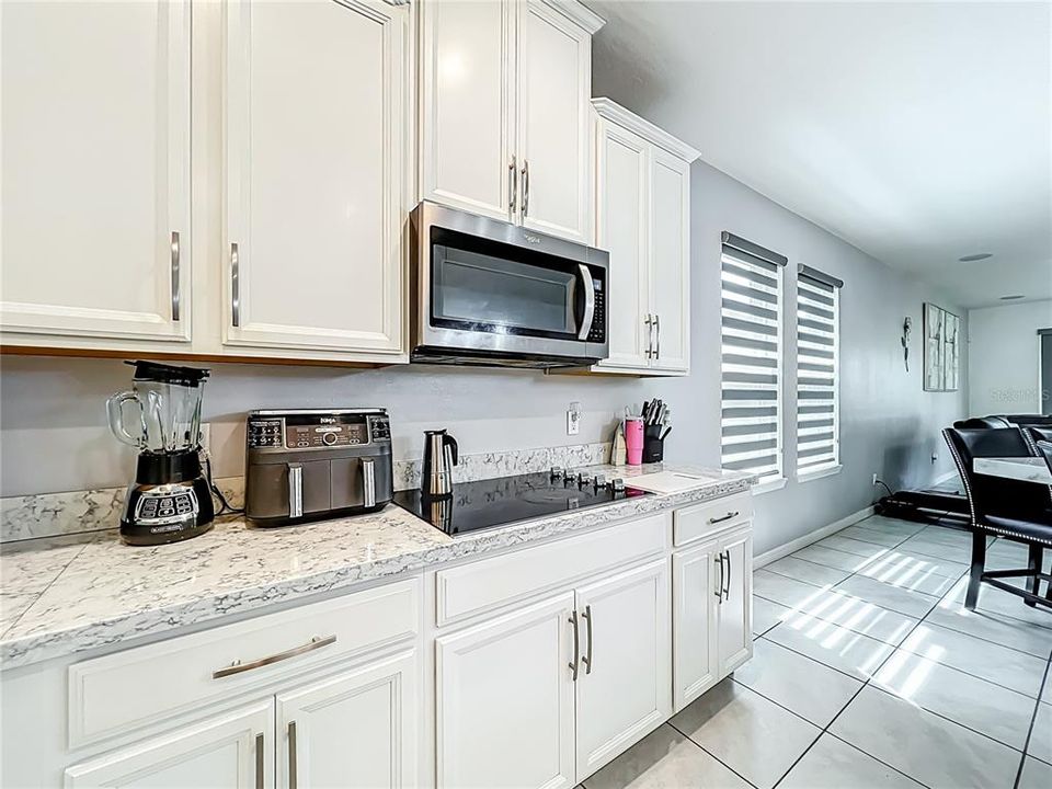 合同活跃: $499,500 (3 贝兹, 2 浴室, 1872 平方英尺)