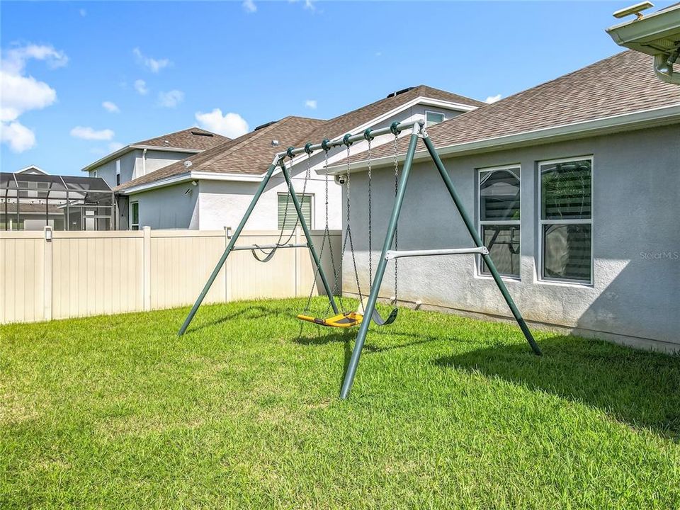 合同活跃: $499,500 (3 贝兹, 2 浴室, 1872 平方英尺)