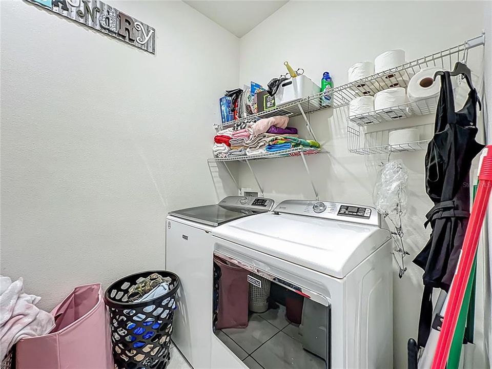 合同活跃: $499,500 (3 贝兹, 2 浴室, 1872 平方英尺)