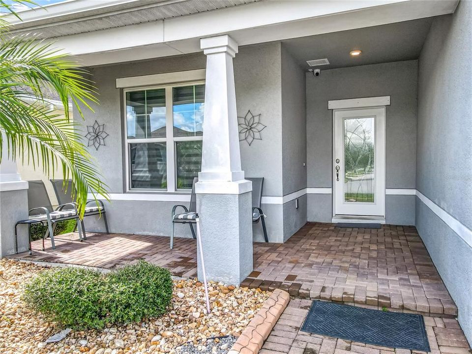 合同活跃: $499,500 (3 贝兹, 2 浴室, 1872 平方英尺)