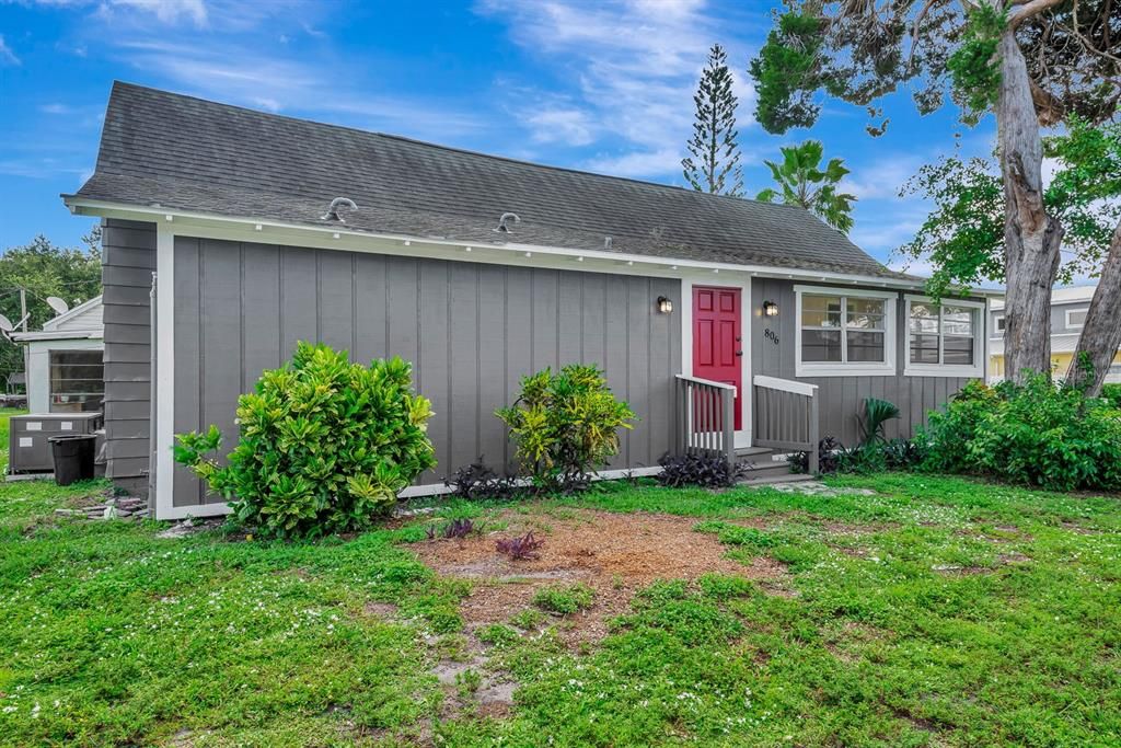 For Sale: $250,000 (2 beds, 2 baths, 1274 Square Feet)