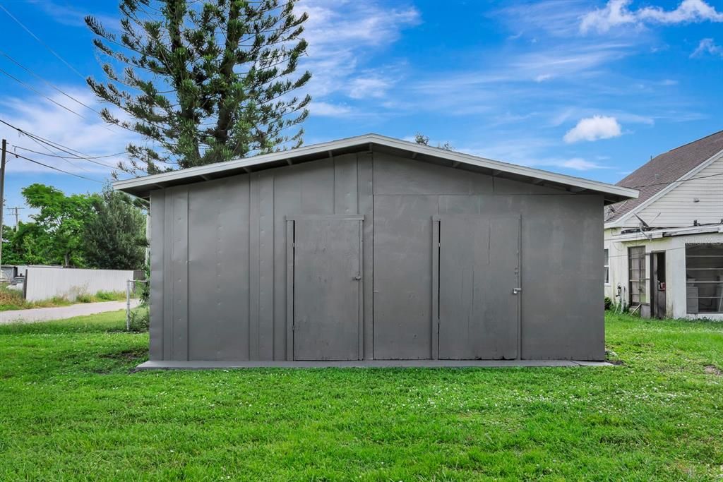 For Sale: $250,000 (2 beds, 2 baths, 1274 Square Feet)