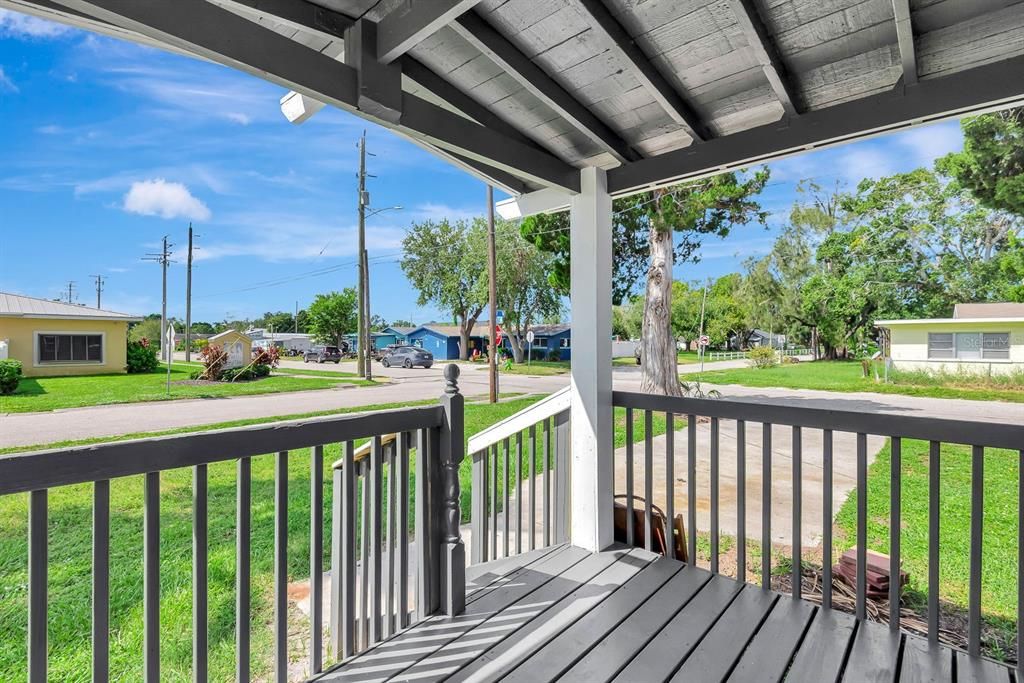 For Sale: $250,000 (2 beds, 2 baths, 1274 Square Feet)