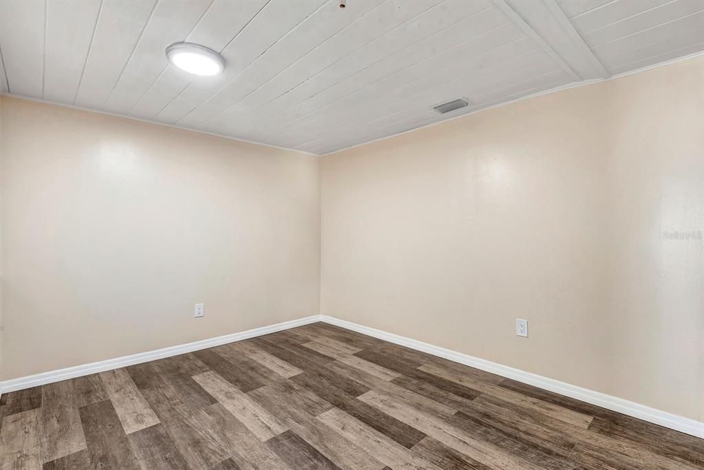 For Sale: $250,000 (2 beds, 2 baths, 1274 Square Feet)