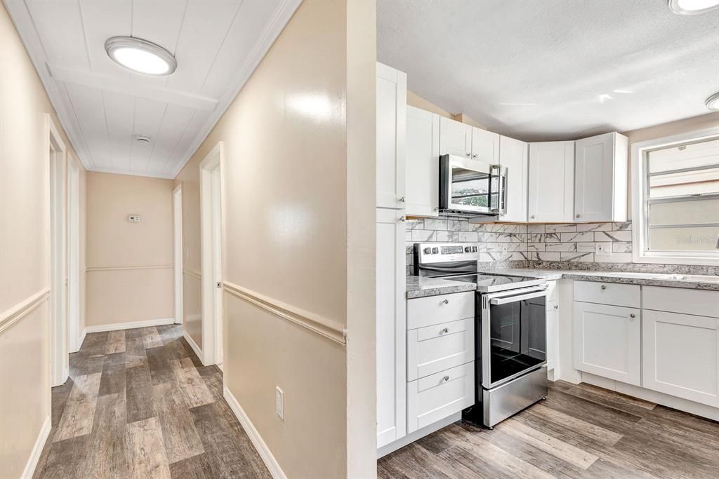 For Sale: $250,000 (2 beds, 2 baths, 1274 Square Feet)