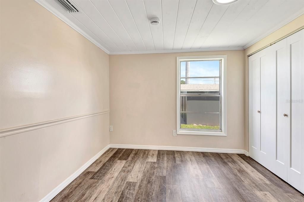 For Sale: $250,000 (2 beds, 2 baths, 1274 Square Feet)