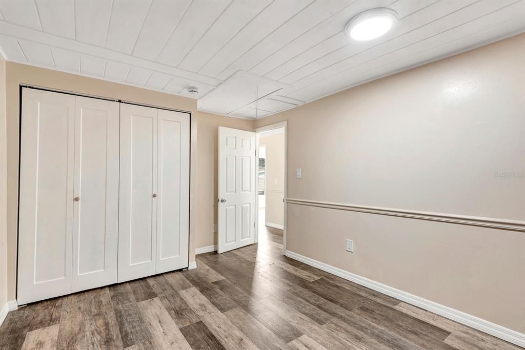 For Sale: $250,000 (2 beds, 2 baths, 1274 Square Feet)