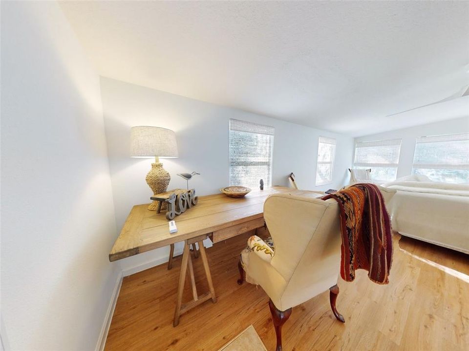 待售: $629,000 (2 贝兹, 2 浴室, 1300 平方英尺)