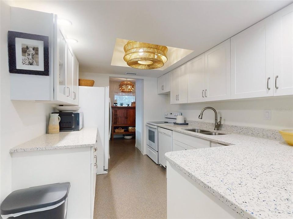 待售: $629,000 (2 贝兹, 2 浴室, 1300 平方英尺)