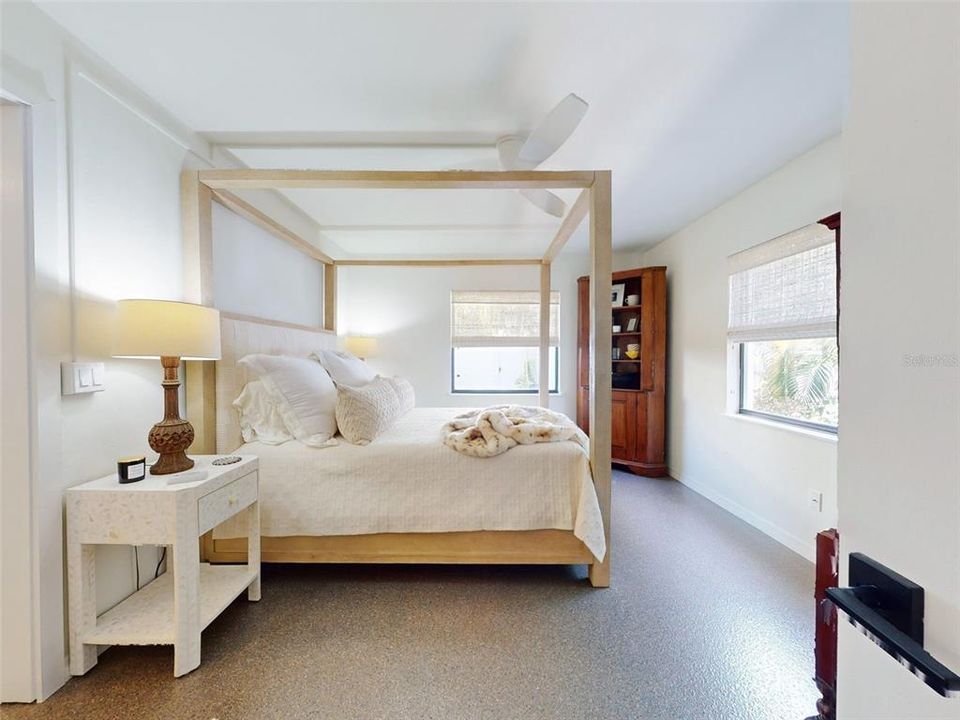 待售: $629,000 (2 贝兹, 2 浴室, 1300 平方英尺)