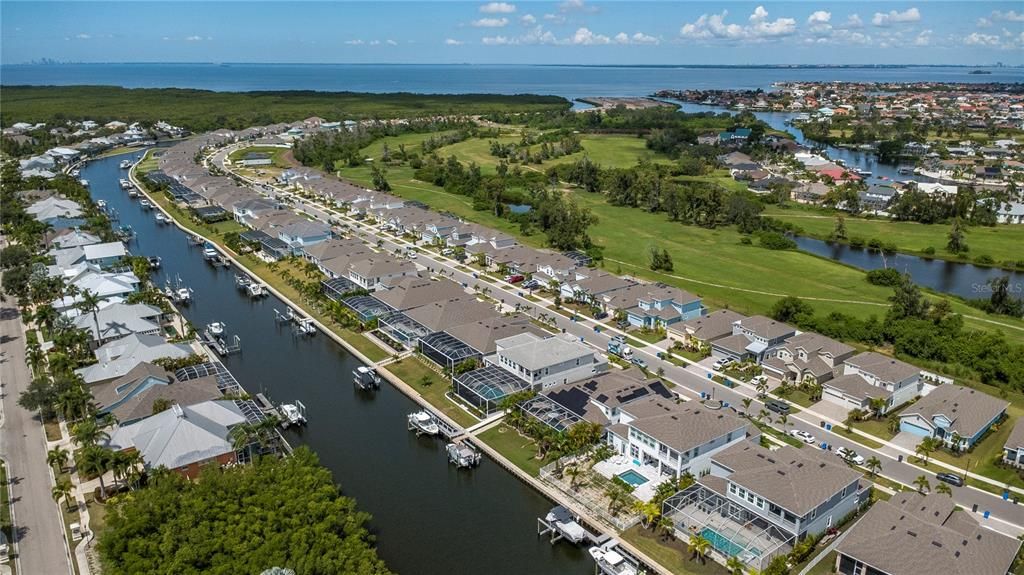 待售: $725,000 (4 贝兹, 3 浴室, 3013 平方英尺)