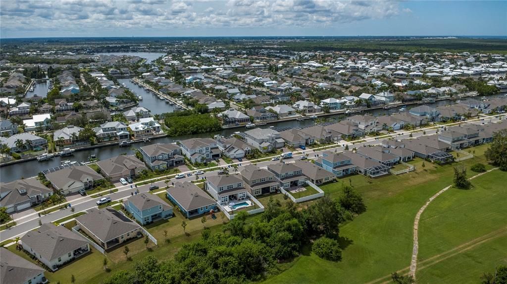 待售: $725,000 (4 贝兹, 3 浴室, 3013 平方英尺)