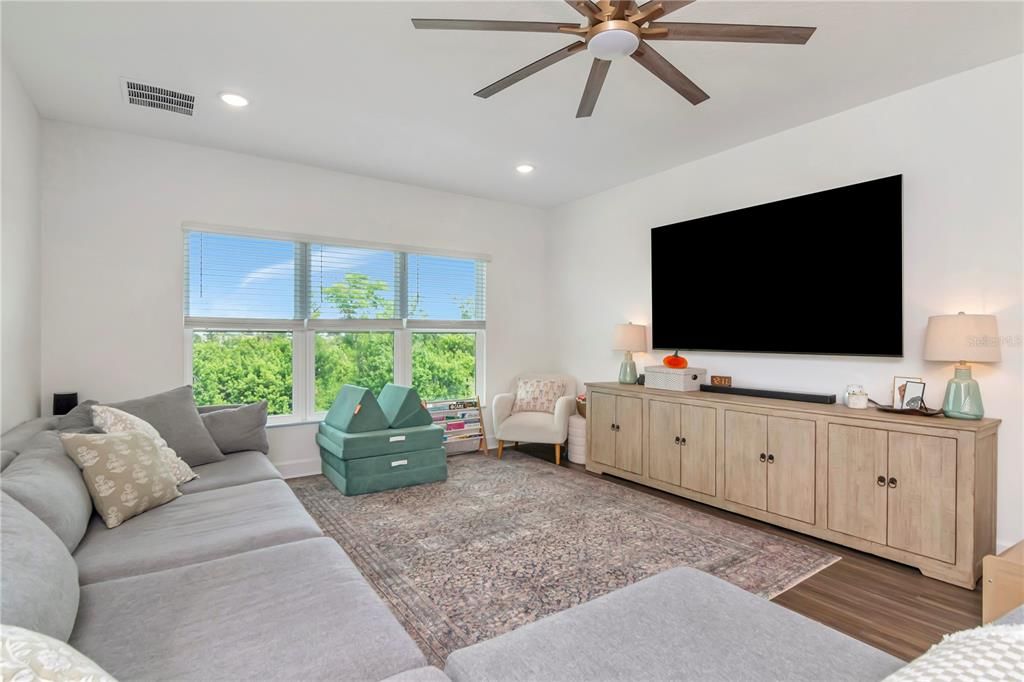 待售: $725,000 (4 贝兹, 3 浴室, 3013 平方英尺)