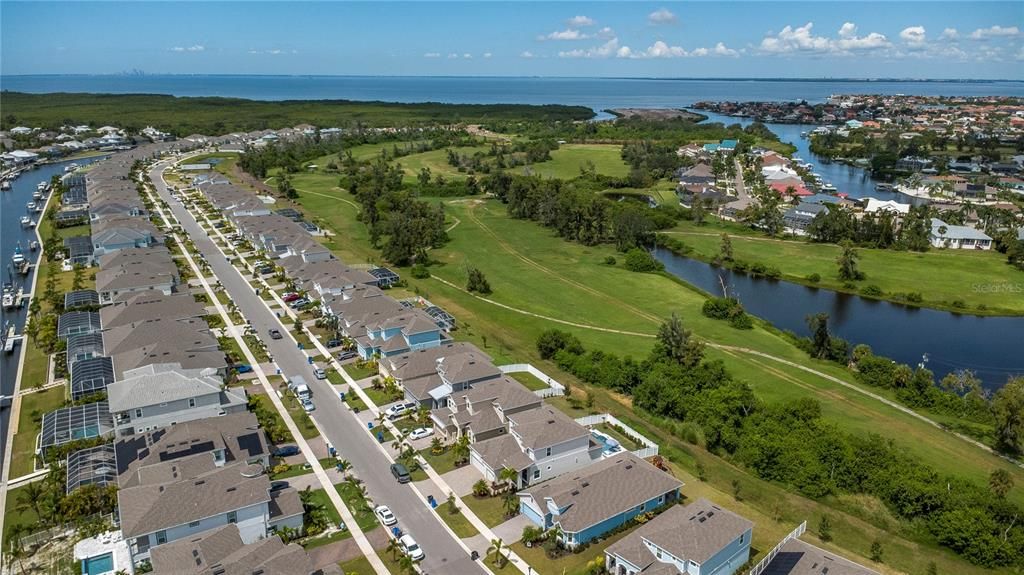 待售: $725,000 (4 贝兹, 3 浴室, 3013 平方英尺)