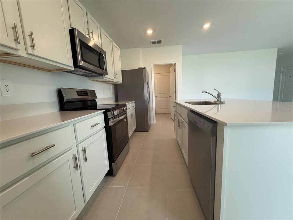 В аренду: $2,800 (5 спален, 2 ванн, 2112 Квадратных фут)