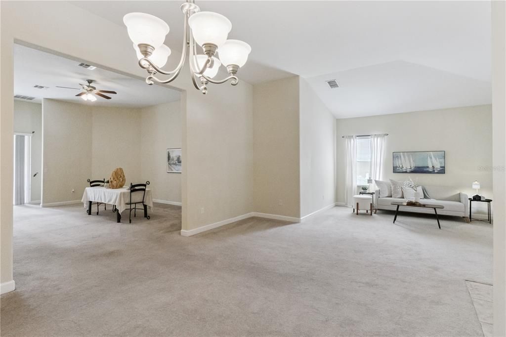 待售: $459,000 (4 贝兹, 3 浴室, 2420 平方英尺)