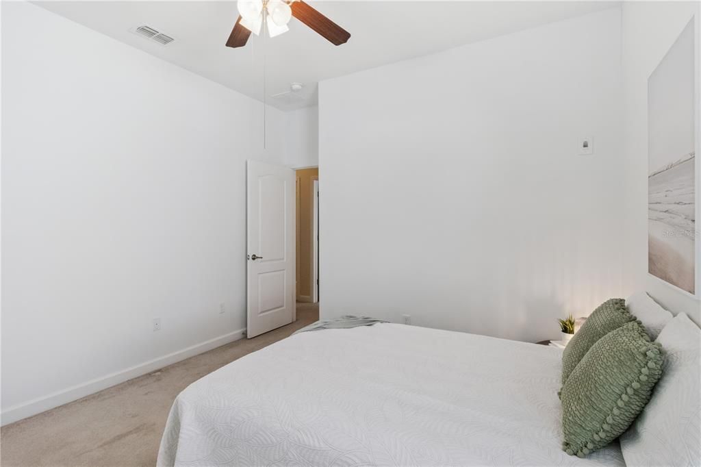 待售: $459,000 (4 贝兹, 3 浴室, 2420 平方英尺)