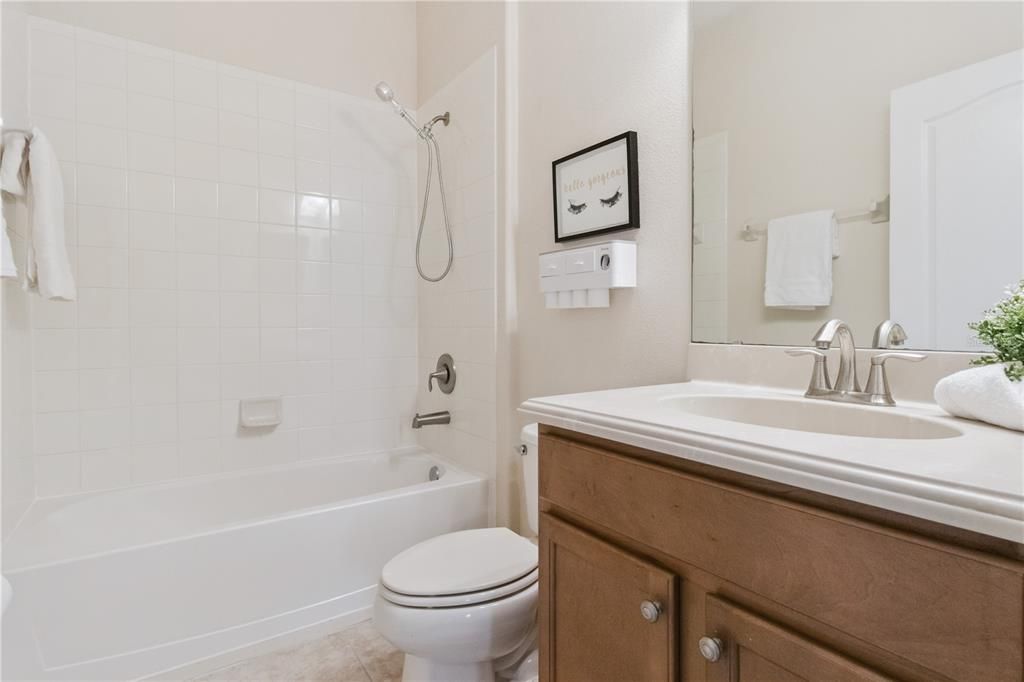 待售: $459,000 (4 贝兹, 3 浴室, 2420 平方英尺)