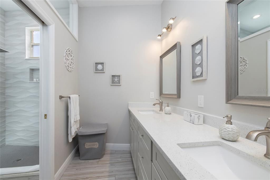 For Sale: $2,555,000 (6 beds, 5 baths, 5469 Square Feet)