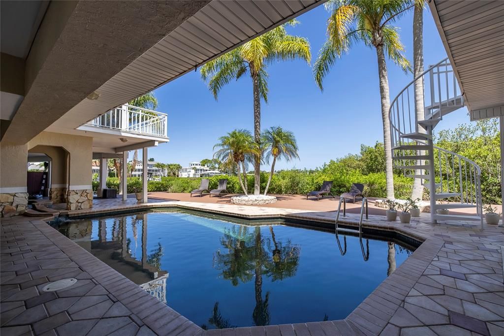 For Sale: $2,555,000 (6 beds, 5 baths, 5469 Square Feet)